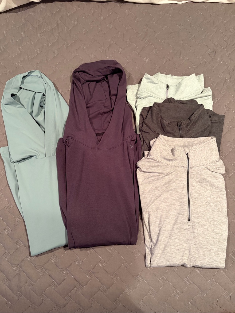 Men’s Q- Zip & Hoodie Bundle
- Lululemon
- Vuori
- ALO